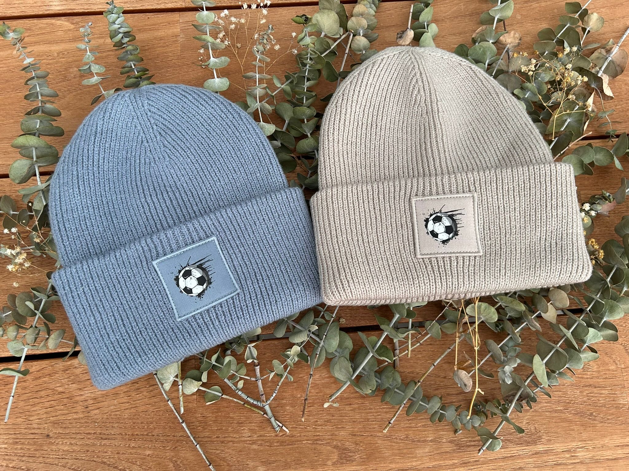 Personalisierte Erwachsenen- und Kinderhauben Personalisierte Erwachsenen- und Kinderhauben – Bild 4